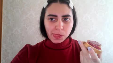 Snapshot of cute_strawberry_ chatting on 10-20-25, 07:53 cute_strawberry_ online show from 10-20-25, 07:53