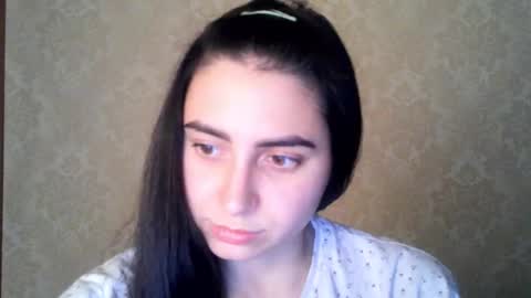 Snapshot of cute_strawberry_ chatting on 10-28-25, 06:10 cute_strawberry_ online show from 10-28-25, 06:10