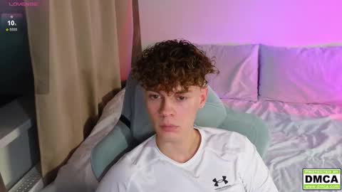 Thomas -  online show from 10-22-25, 07:35