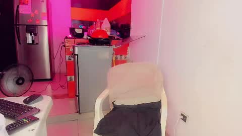 Snapshot of cuteandjoy chatting on 03-17-26, 05:33 Andrea online show from 03-17-26, 05:33