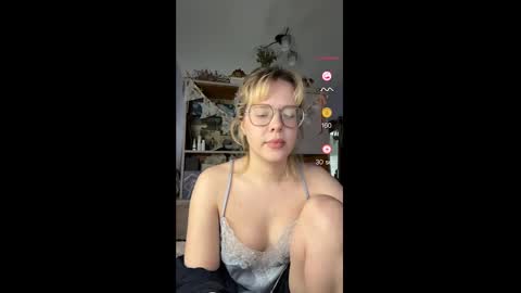 Amy online show from 03-02-25, 10:35