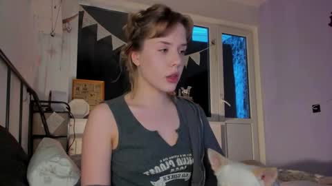 Snapshot of cuteasfuck_ chatting on 02-08-26, 01:36 Amy online show from 02-08-26, 01:36