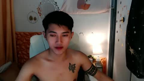 Snapshot of cuteasiancock98 chatting on 03-12-25, 12:42 Steph online show from 03-12-25, 12:42
