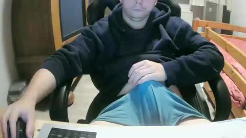 Snapshot of cuteboy090 chatting on 10-01-25, 10:05 Cuteboy090 online show from 10-01-25, 10:05