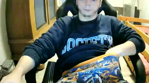 Snapshot of cuteboy090 chatting on 10-20-25, 01:44 Cuteboy090 online show from 10-20-25, 01:44