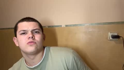 Snapshot of cutebutnaughty_ chatting on 11-18-25, 08:24 Alex online show from 11-18-25, 08:24