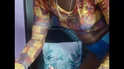 Snapshot of cutebuu chatting on 11-01-25, 09:33 cutebuu online show from 11-01-25, 09:33