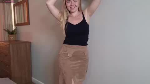 cutee_witch online show from 11-22-25, 07:18