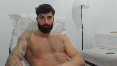 cuteeboy online show from 02-03-25, 09:39
