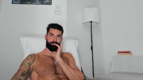 cuteeboy online show from 10-12-25, 06:34