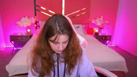 Foxy online show from 12-18-25, 02:23