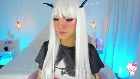 Zoe  online show from 10-20-25, 04:24