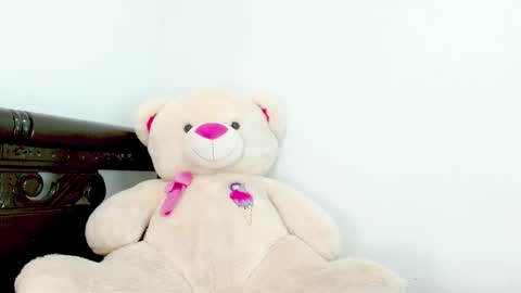 Snapshot of cutekairii chatting on 12-22-24, 05:12 Mishel online show from 12-22-24, 05:12