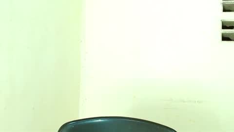 Snapshot of cutekairii chatting on 02-27-25, 04:52 Mishel online show from 02-27-25, 04:52