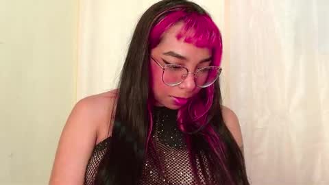 Snapshot of cutekairii chatting on 09-16-25, 02:01 Mishel online show from 09-16-25, 02:01