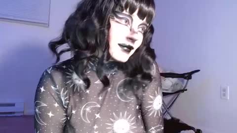 Snapshot of cutelilithbunny chatting on 01-22-25, 02:04 cutelilithbunny online show from 01-22-25, 02:04