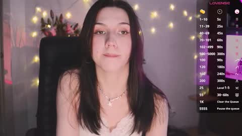 kendall online show from 11-08-25, 06:24