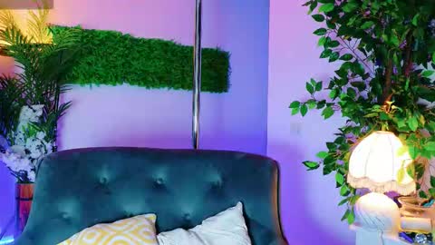 cuteness__girl online show from 09-25-25, 06:06