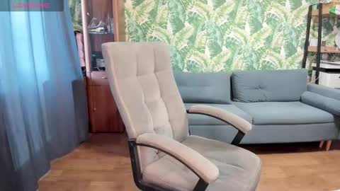 Snapshot of cutepawskitter chatting on 11-11-25, 07:08 cutepawskitter online show from 11-11-25, 07:08