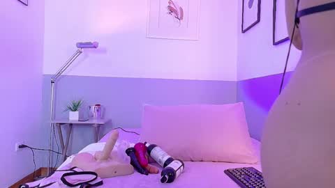 cutepetitee online show from 01-31-26, 08:18