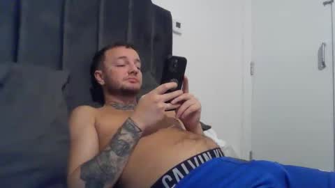 Snapshot of cutescottishlad chatting on 09-28-25, 08:58 cutescottishlad online show from 09-28-25, 08:58