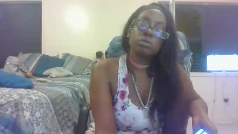 mary mack online show from 09-30-25, 05:29
