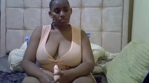 cutestebony1 online show from 09-15-25, 09:37
