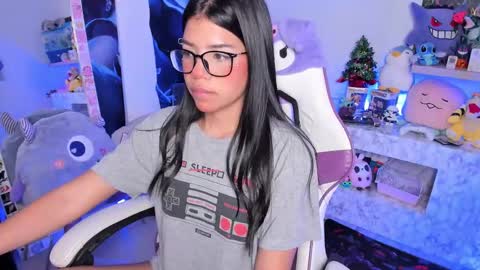  - independent model online show from 02-19-25, 07:39