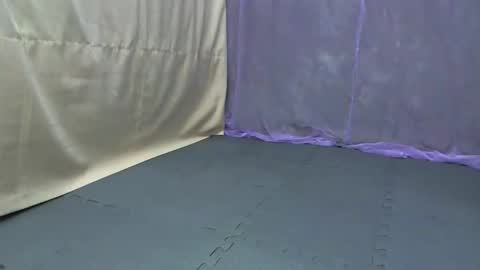 cutetinyasian143_ online show from 10-15-25, 04:01