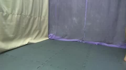 cutetinyasian143_ online show from 10-30-25, 02:35