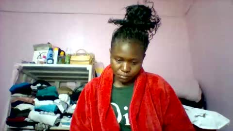 Snapshot of cutezola chatting on 09-21-25, 03:30 cutezola online show from 09-21-25, 03:30