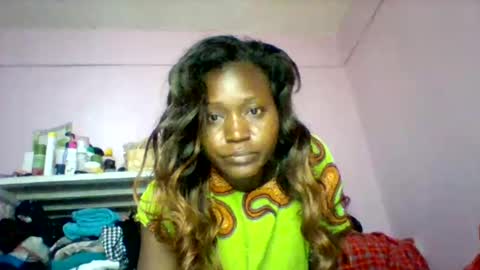 Snapshot of cutezola chatting on 10-05-25, 05:06 cutezola online show from 10-05-25, 05:06