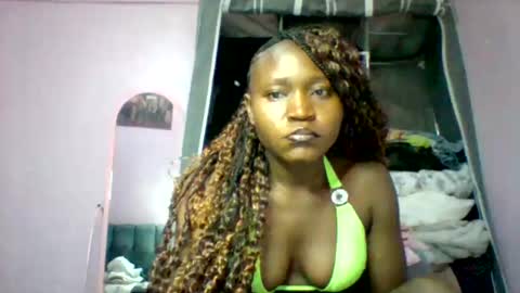 Snapshot of cutezola chatting on 11-05-25, 04:23 cutezola online show from 11-05-25, 04:23