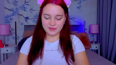 Snapshot of cutie__cutiee_ chatting on 11-12-25, 09:25 Nika online show from 11-12-25, 09:25