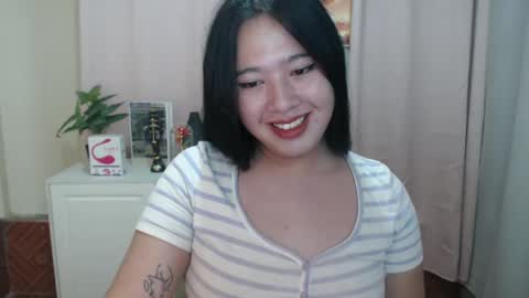 Snapshot of cutie_asianwoman chatting on 12-14-24, 09:13 cutie_asianwoman online show from 12-14-24, 09:13