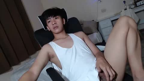 Snapshot of cutie_cumshow chatting on 10-21-25, 05:13 Neil Taylor online show from 10-21-25, 05:13