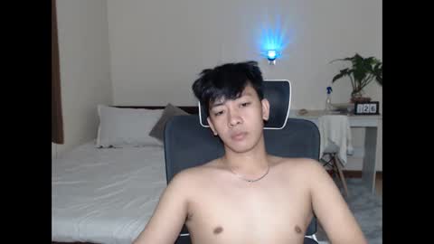 Snapshot of cutie_cumshow chatting on 10-26-25, 05:35 Neil Taylor online show from 10-26-25, 05:35