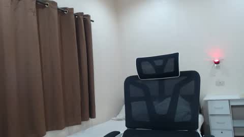 Snapshot of cutie_cumshow chatting on 11-02-25, 02:14 Neil Taylor online show from 11-02-25, 02:14