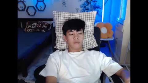 Neil Taylor online show from 12-19-25, 08:21