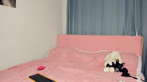 Snapshot of cutie_j chatting on 02-12-26, 07:58 cutie online show from 02-12-26, 07:58