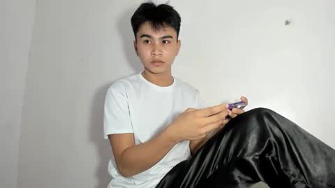 Snapshot of cutie_luwi chatting on 10-15-25, 09:31 luwi online show from 10-15-25, 09:31