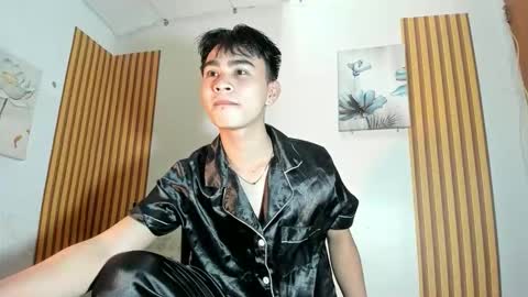 Snapshot of cutie_luwi chatting on 10-20-25, 11:43 luwi online show from 10-20-25, 11:43