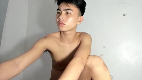 Snapshot of cutie_luwi chatting on 11-23-25, 08:30 luwi online show from 11-23-25, 08:30