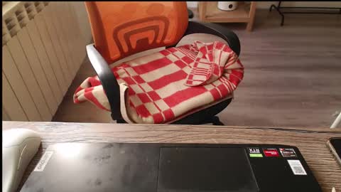 Snapshot of cutie_peach chatting on 10-21-25, 12:17 cutie_peach online show from 10-21-25, 12:17