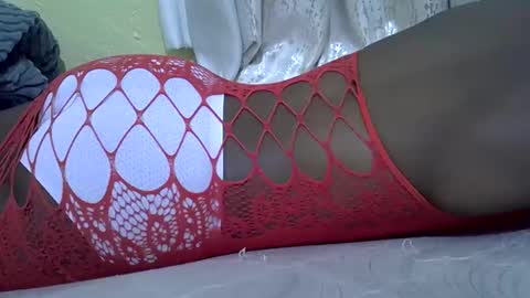 Snapshot of cutiehanish4 chatting on 10-28-25, 02:26 cutiehanish4 online show from 10-28-25, 02:26