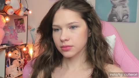 Rori  Instagram cutierori  online show from 02-06-25, 07:56