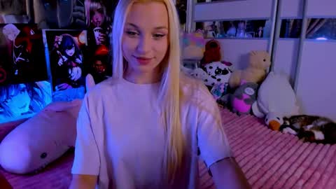 Nora online show from 09-16-25, 08:21