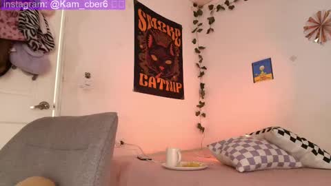 Snapshot of cybercami chatting on 10-29-25, 04:09 Camila online show from 10-29-25, 04:09