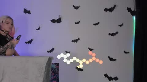  cyber zoe   online show from 10-22-25, 05:02