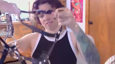 cyborgdyke online show from 10-31-25, 03:02